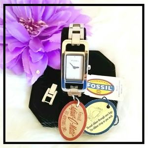 New Women's Fossil Silver Tone Quartz Watch